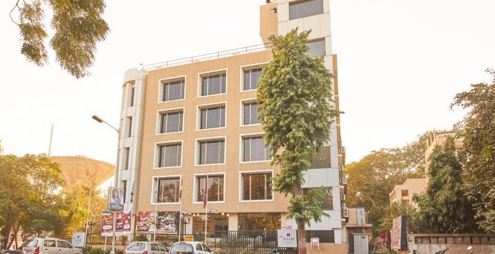 Treebo Trend Hotel Parker Ahmedabad Ngoại thất bức ảnh