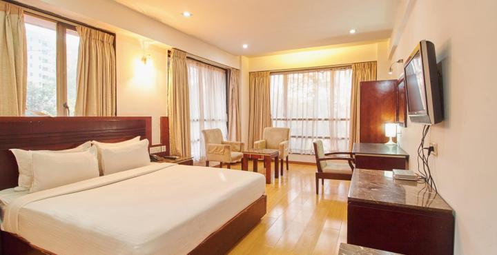 Treebo Trend Hotel Parker Ahmedabad Ngoại thất bức ảnh