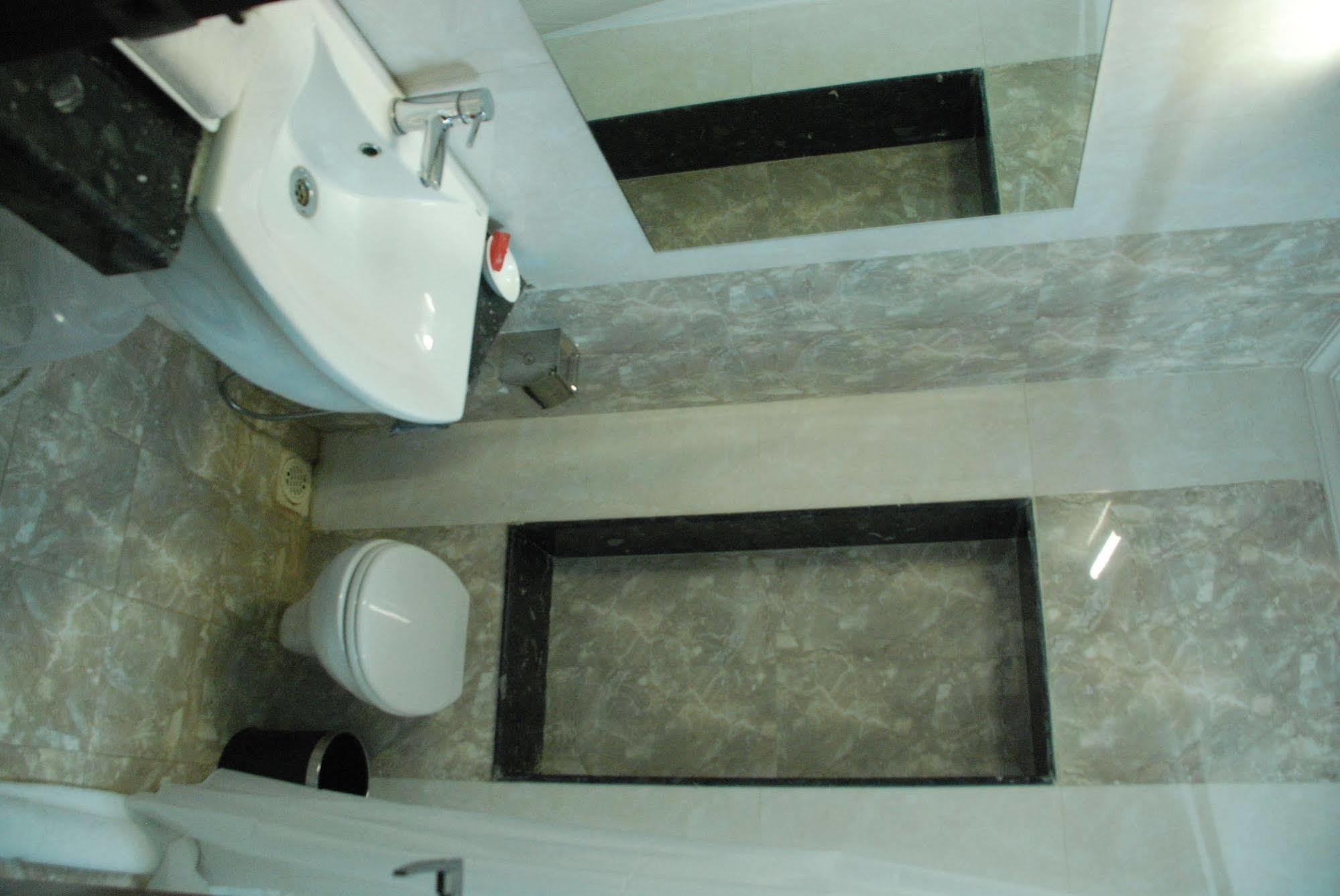 Treebo Trend Hotel Parker Ahmedabad Ngoại thất bức ảnh