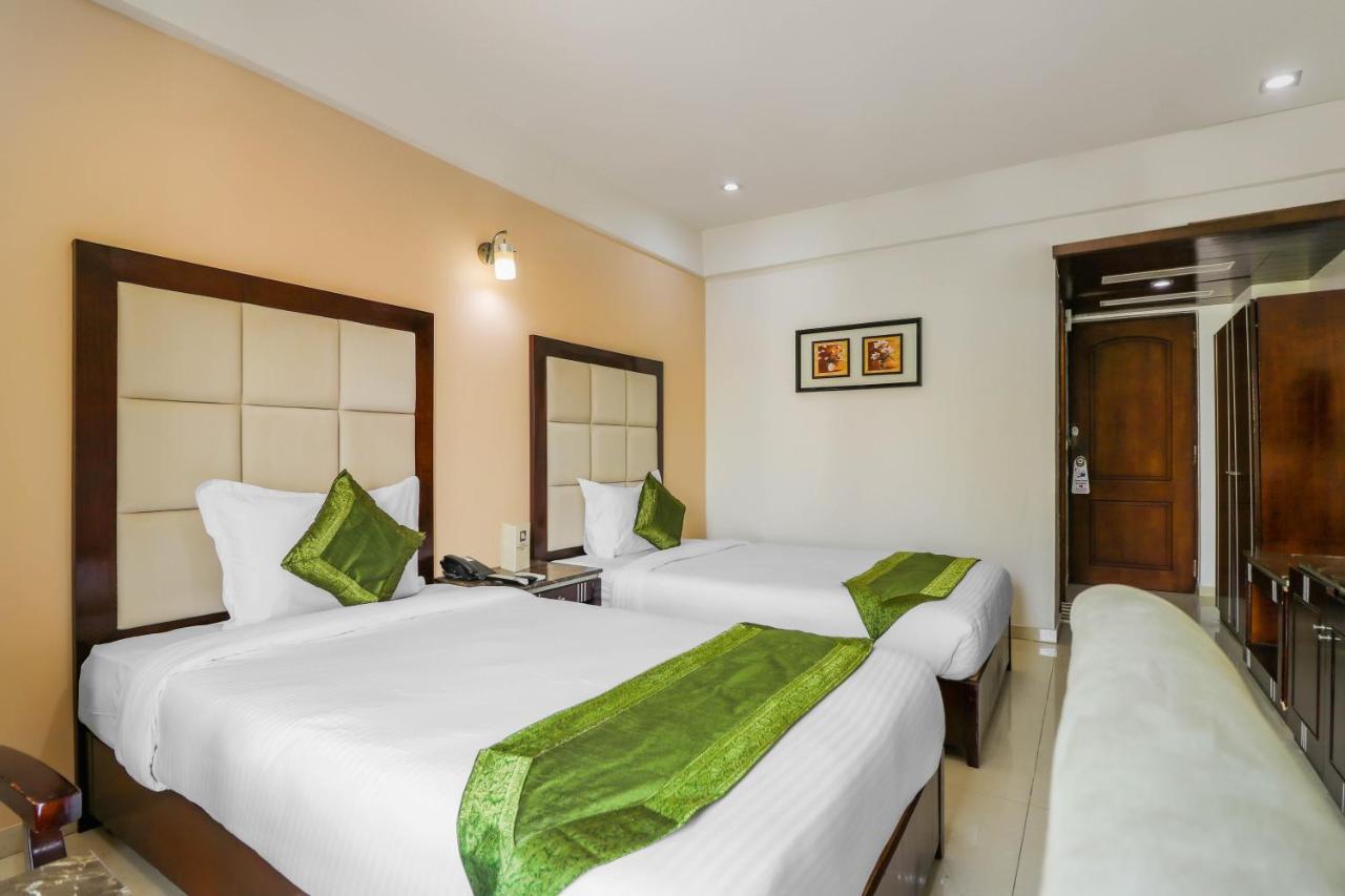 Treebo Trend Hotel Parker Ahmedabad Ngoại thất bức ảnh