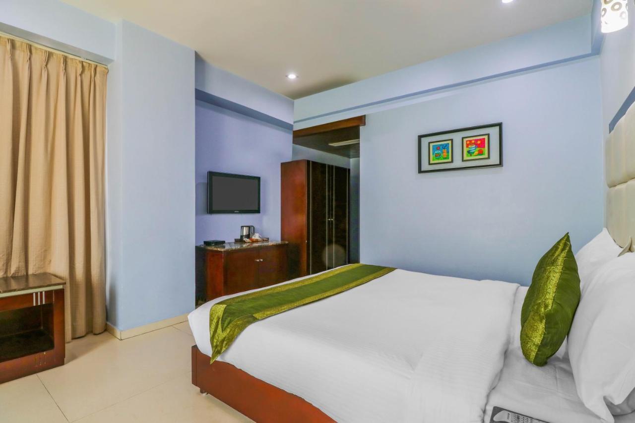 Treebo Trend Hotel Parker Ahmedabad Ngoại thất bức ảnh