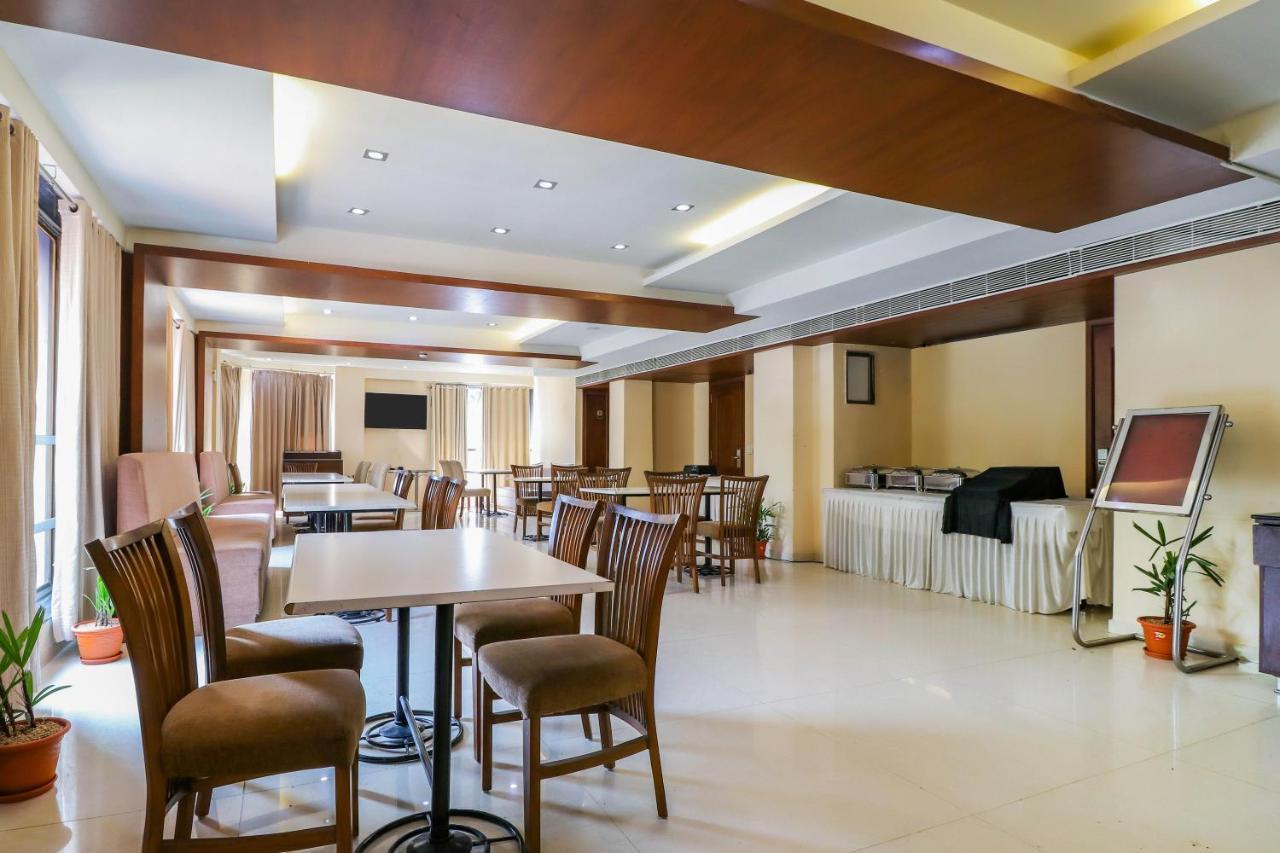 Treebo Trend Hotel Parker Ahmedabad Ngoại thất bức ảnh