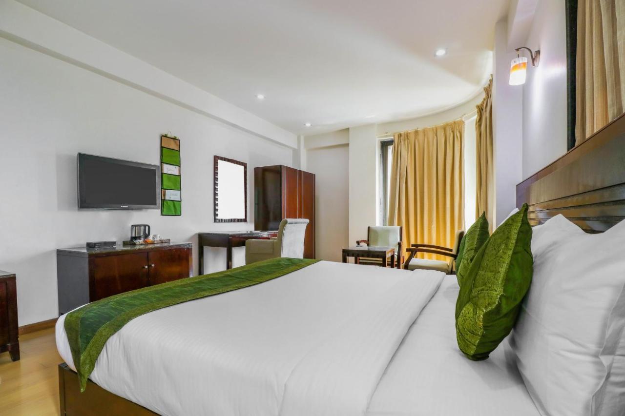 Treebo Trend Hotel Parker Ahmedabad Ngoại thất bức ảnh