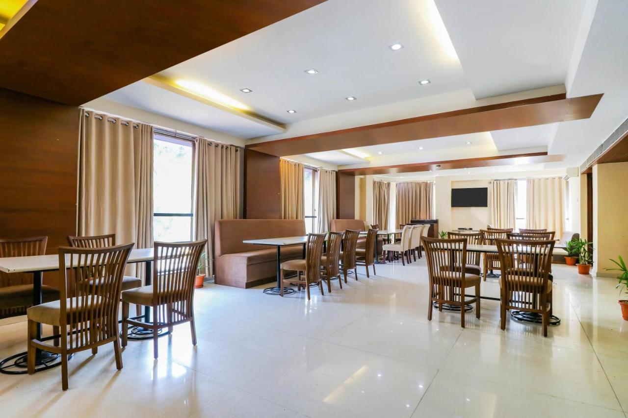 Treebo Trend Hotel Parker Ahmedabad Ngoại thất bức ảnh