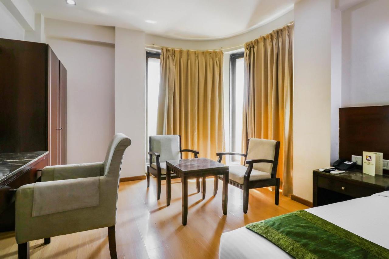 Treebo Trend Hotel Parker Ahmedabad Ngoại thất bức ảnh
