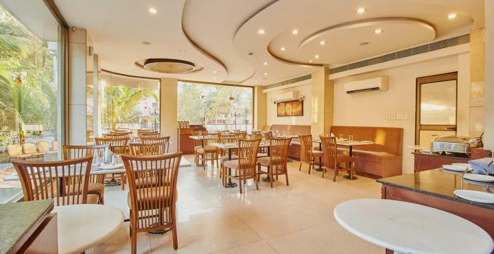 Treebo Trend Hotel Parker Ahmedabad Ngoại thất bức ảnh